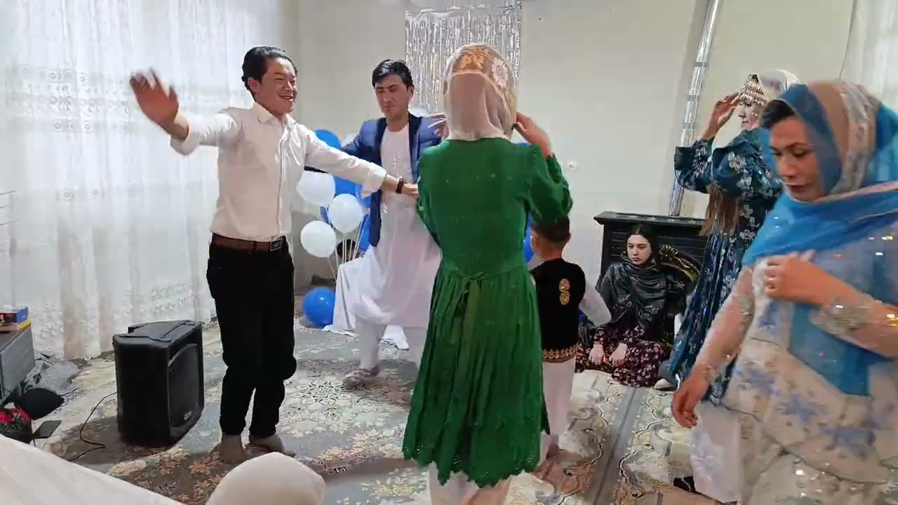 رقص_شاد💃🧿💙🕺#هزارگی♥️👏#دوستان_گلم #حمایت_کنید🙏 #هزارگی🌺 #افغانستان🇦🇫♥️ #اکسپلور #ترند🌺👏♥️🦜♥️👏🌺