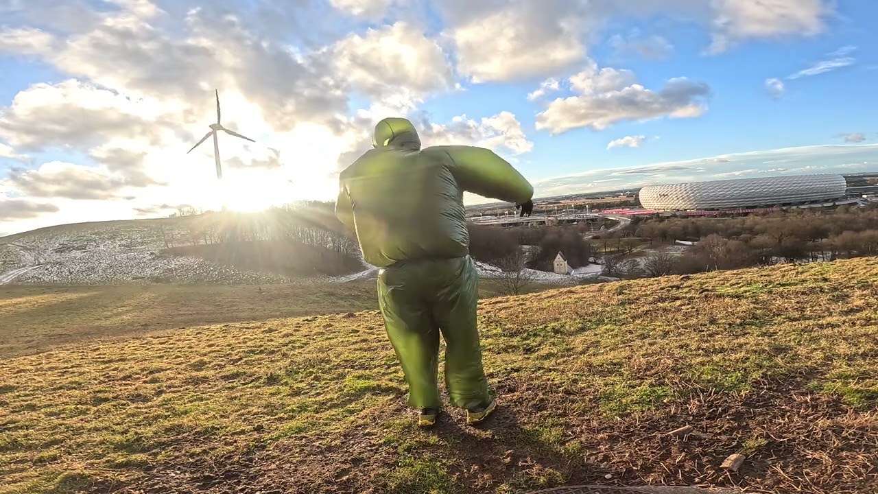 Nylon Tracksuit Ultralightweight in windy storm #22