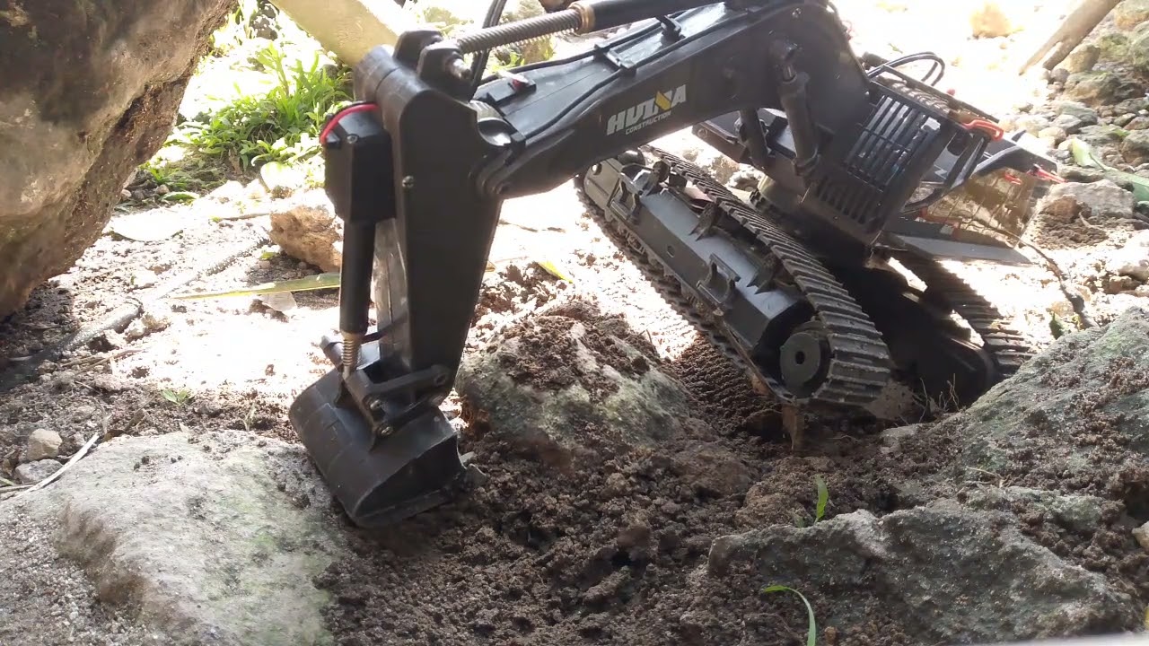 Huina 1592 excavator powerful 