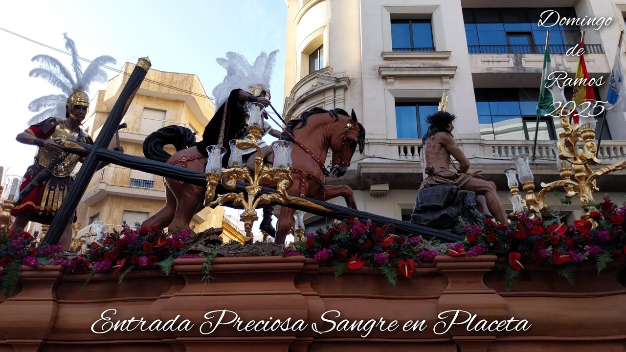 ¡MOMENTAZO! Histórica entrada en Placeta del Cristo de la Preciosa Sangre | DR Huelva 2025 (HD)