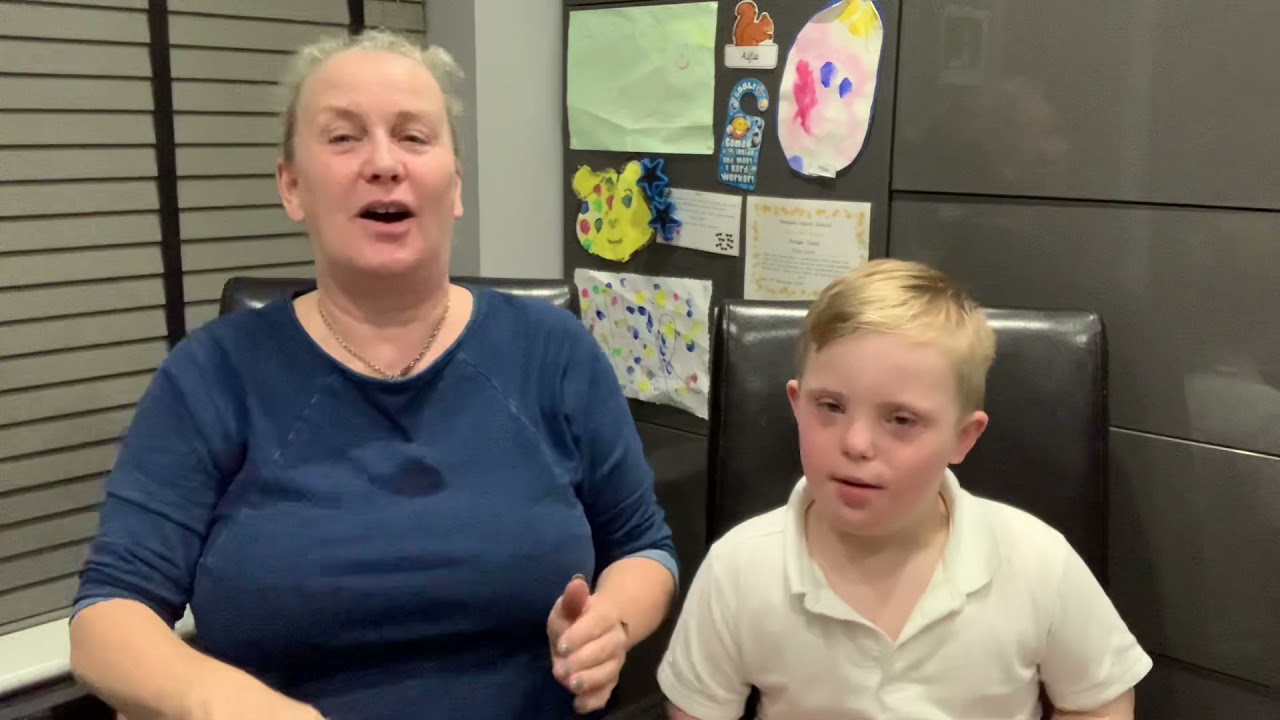 Makaton for ‘The Letter W’