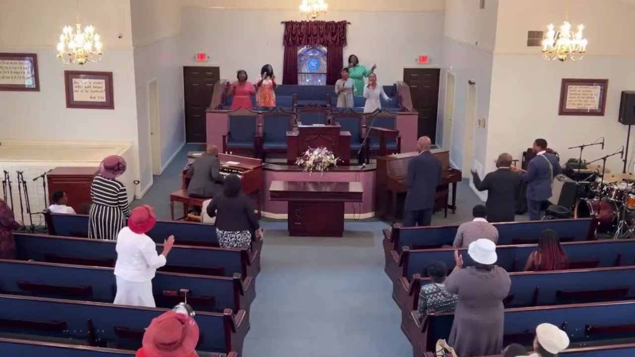 We Sing Praises to the King | I Feel Like Going On | Praise Team | Sunday Morning