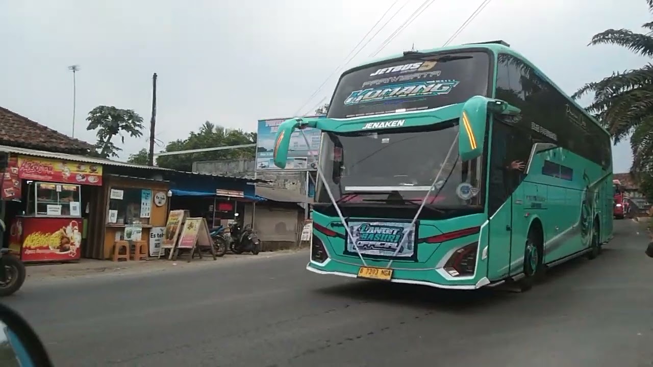 Bus basuri pantai anyer cilegon banten