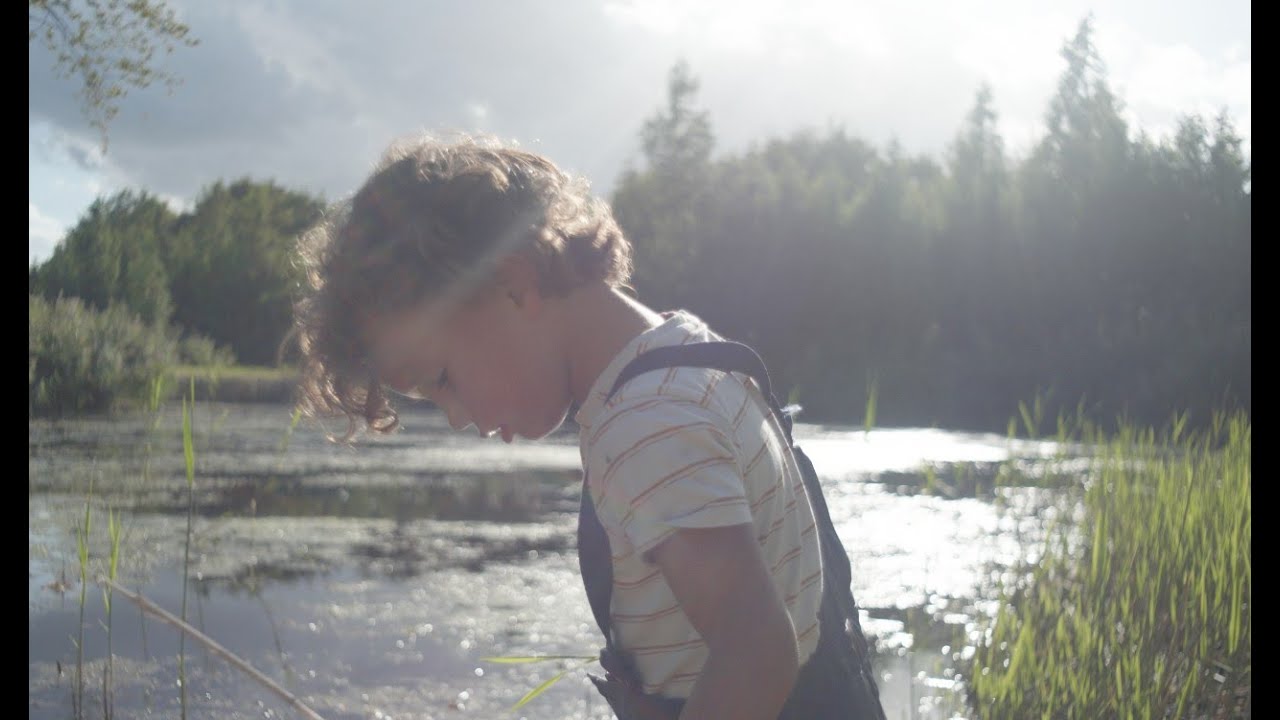 Footage filmed with Pentacon 29mm f/2.8 – Swirly Bokeh & Vintage Lens Character