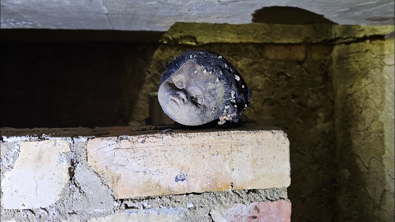 Exploring Singapore's Forgotten WW2 Air Raid Shelter