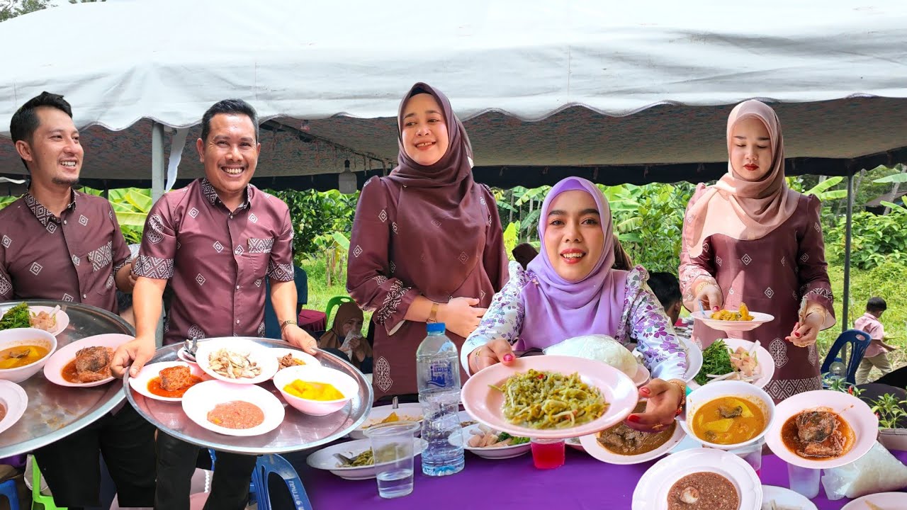 Asam pedas.kerabu pucuk sepit. gulai daging sedap2 belaka