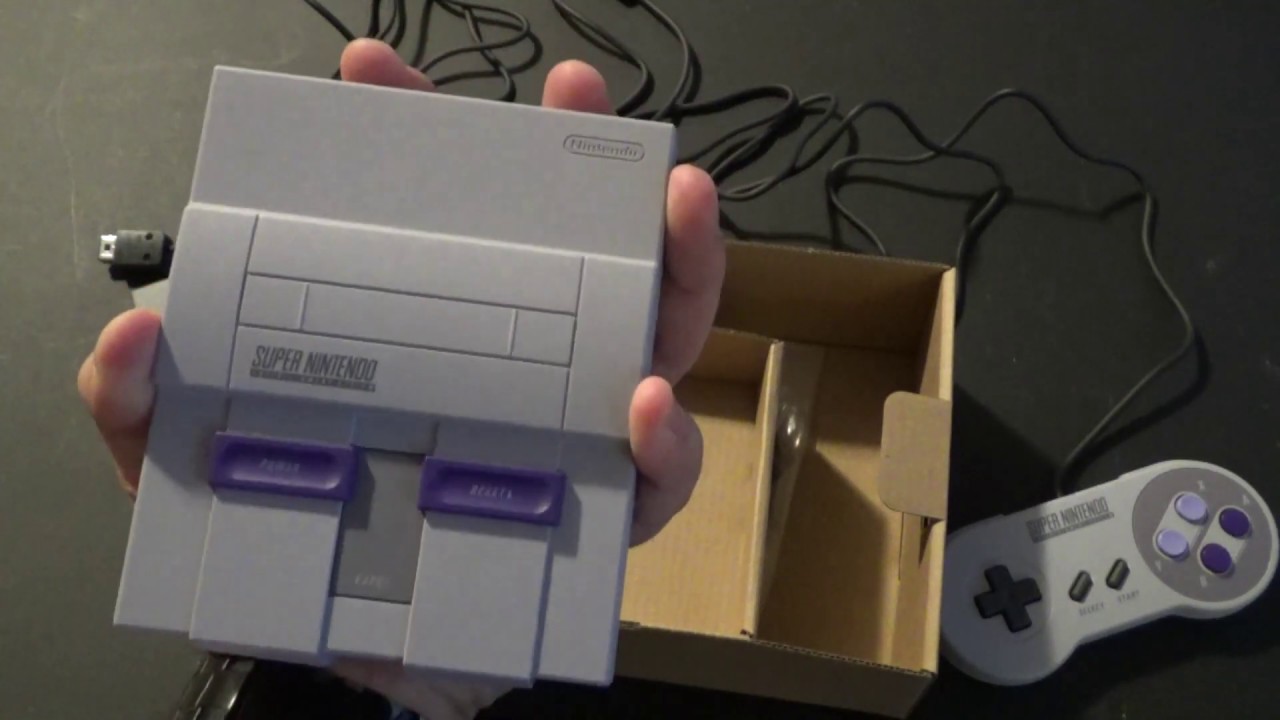 SNES Classic unboxing and gameplay in 2020