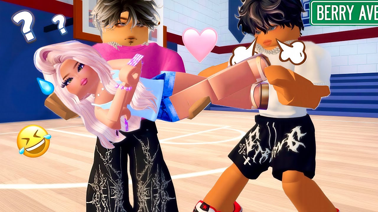 The School Crush and the Campus Boss Chasing After Me...(Berry Avenue)