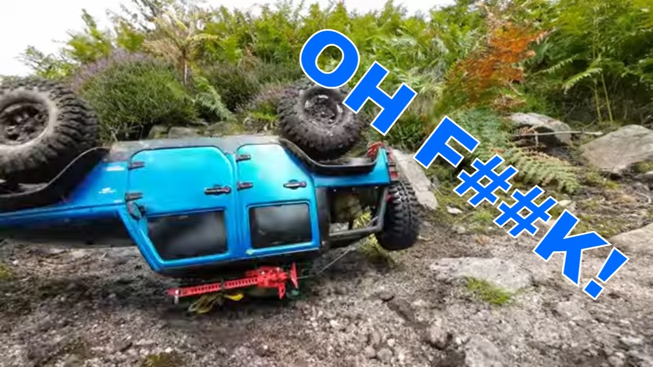 scx10 3 JEEP ROLLS OVER ON TOUGH TRAIL, Humvee h1