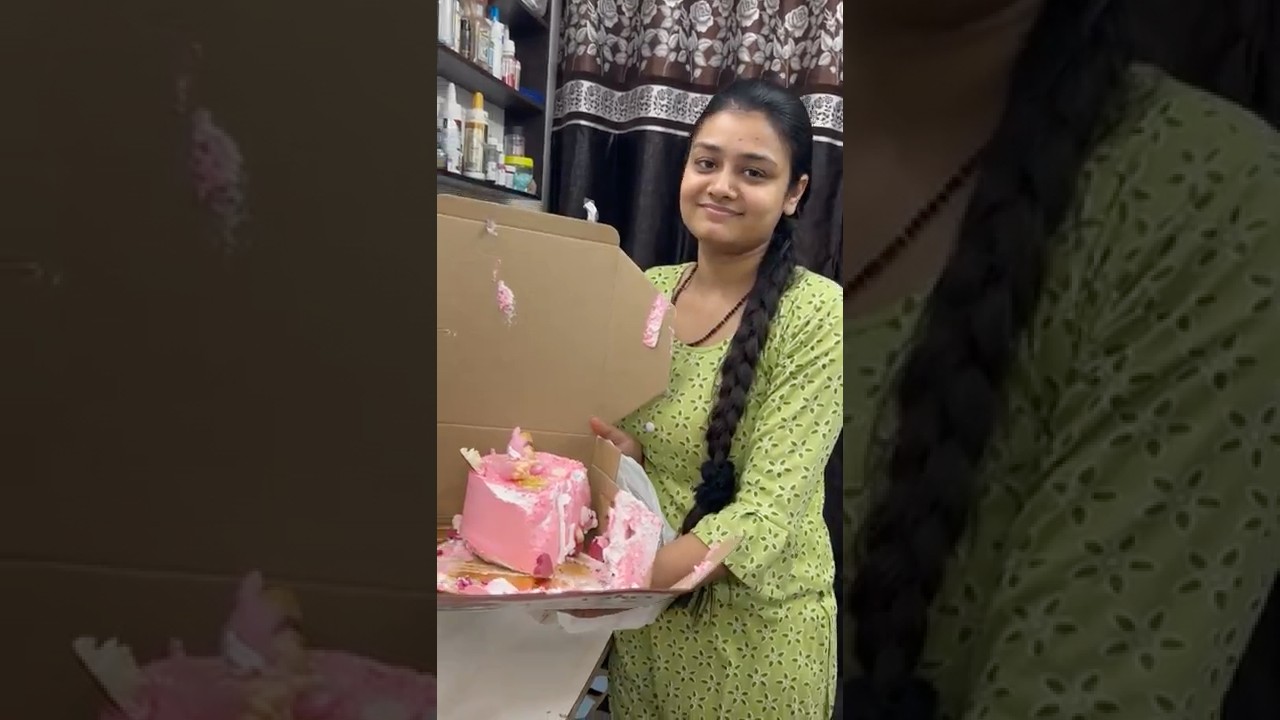 The cake fell from the customer 😭😭only in 10 minutes new look of the cake 😨