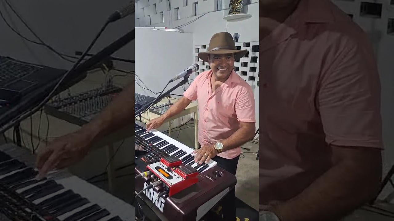 #Aqueladosolhosnegros#Preguinhoeseusteclados #Reidoforródasmontanhascapixaba#CasteloES