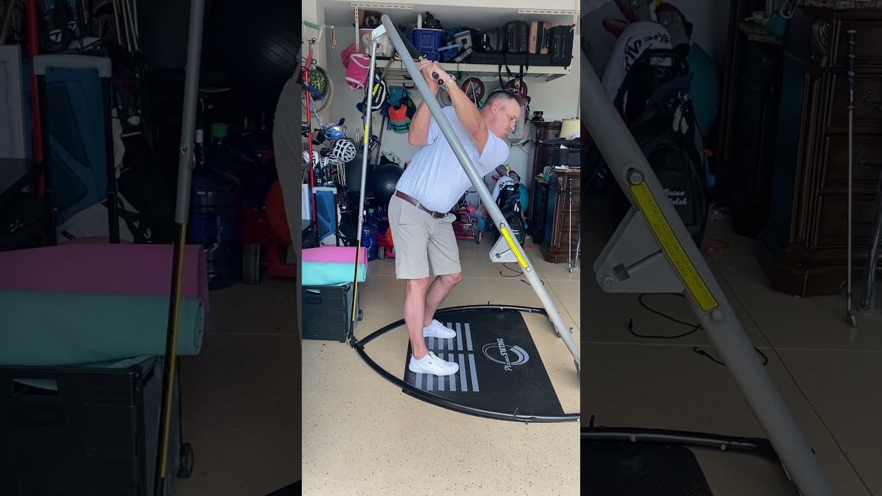 Garage Golf - PlaneSWING at home.
