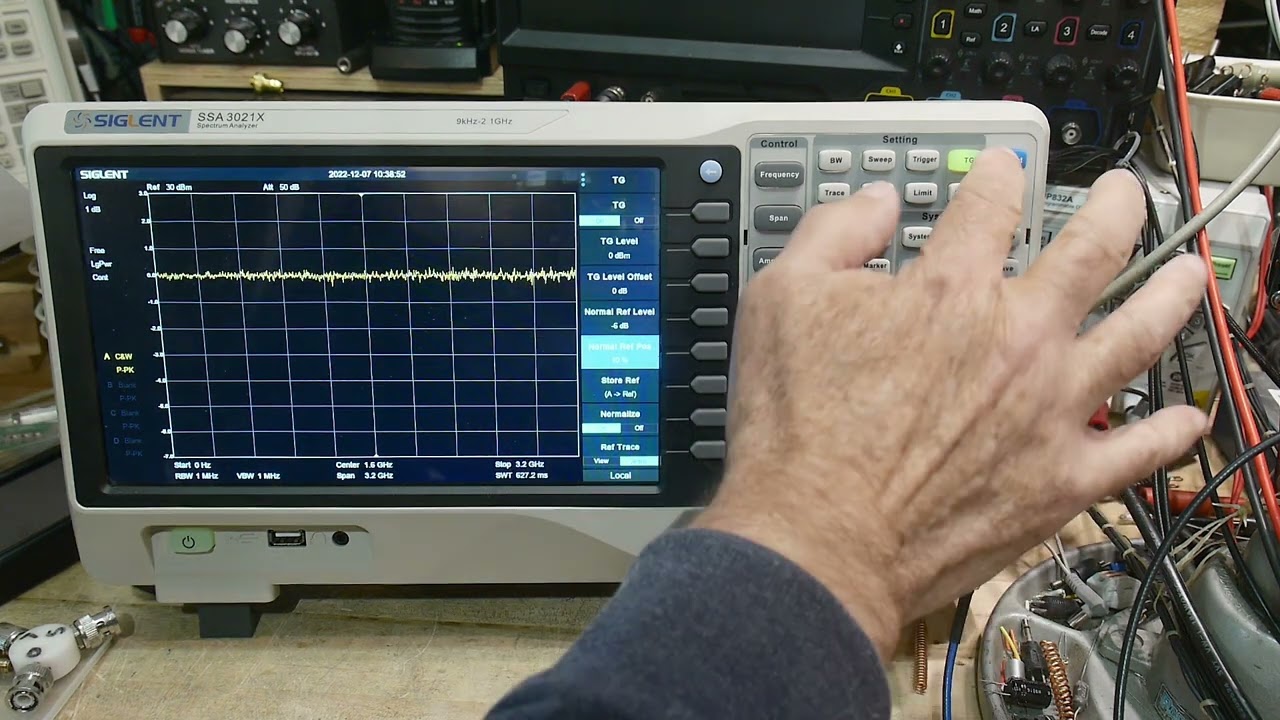 #1367 Measuring some attenuators on a spectrum analyzer