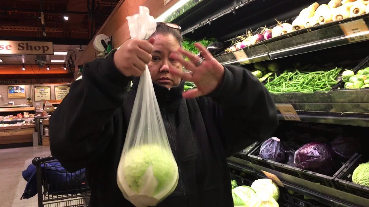 How to tie fruit/veg bag without twist tie