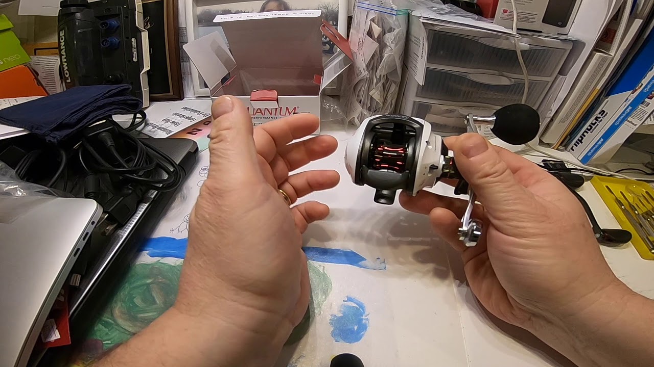 Quantum Accurist S3 With Jigging World Power Handle
