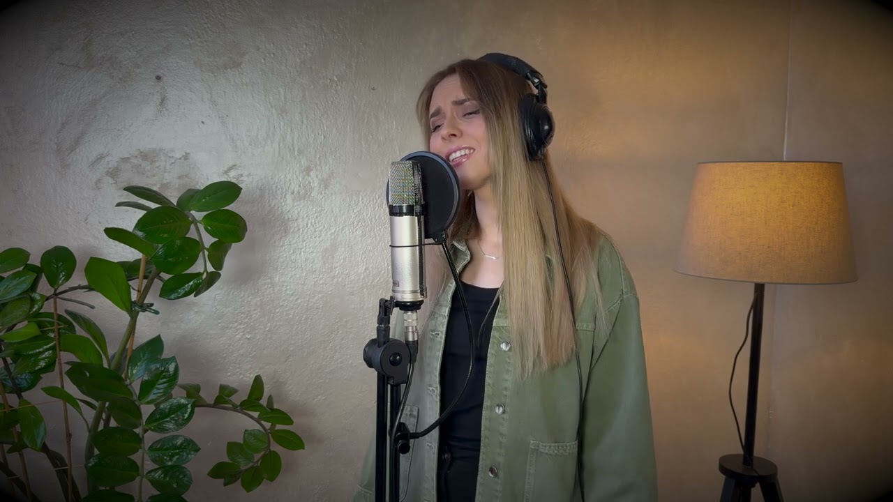 Ania Adamiak - Stand up ( Cynthia Erivo, 