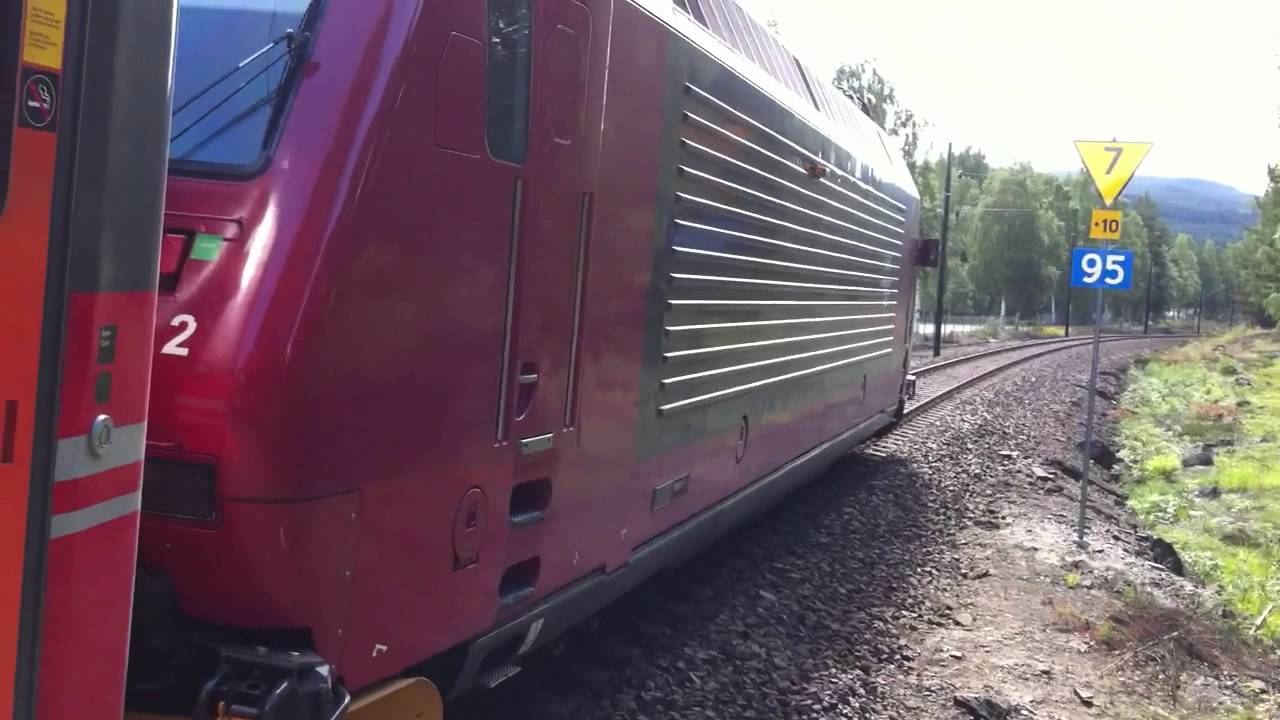 NSB El18 2251 på Hunderfossen