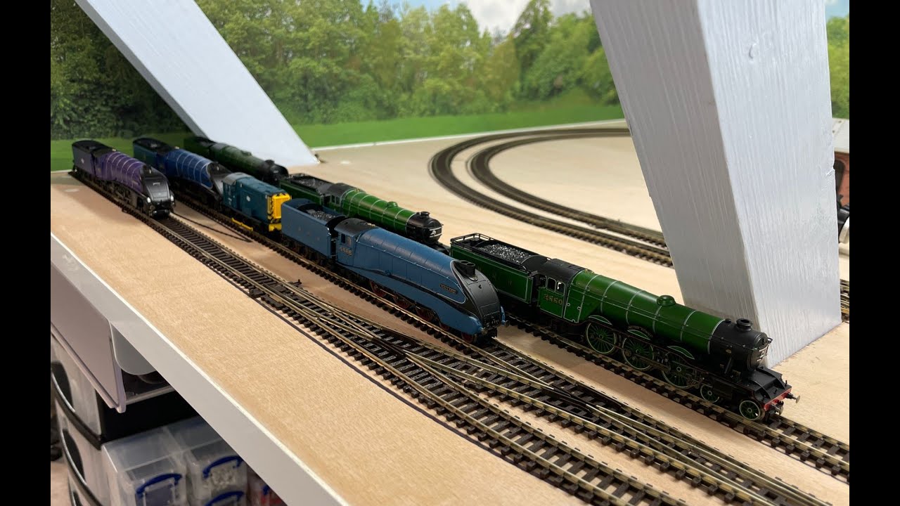 Hornby HMDCC TT:120 HST Swift Run With Coaches