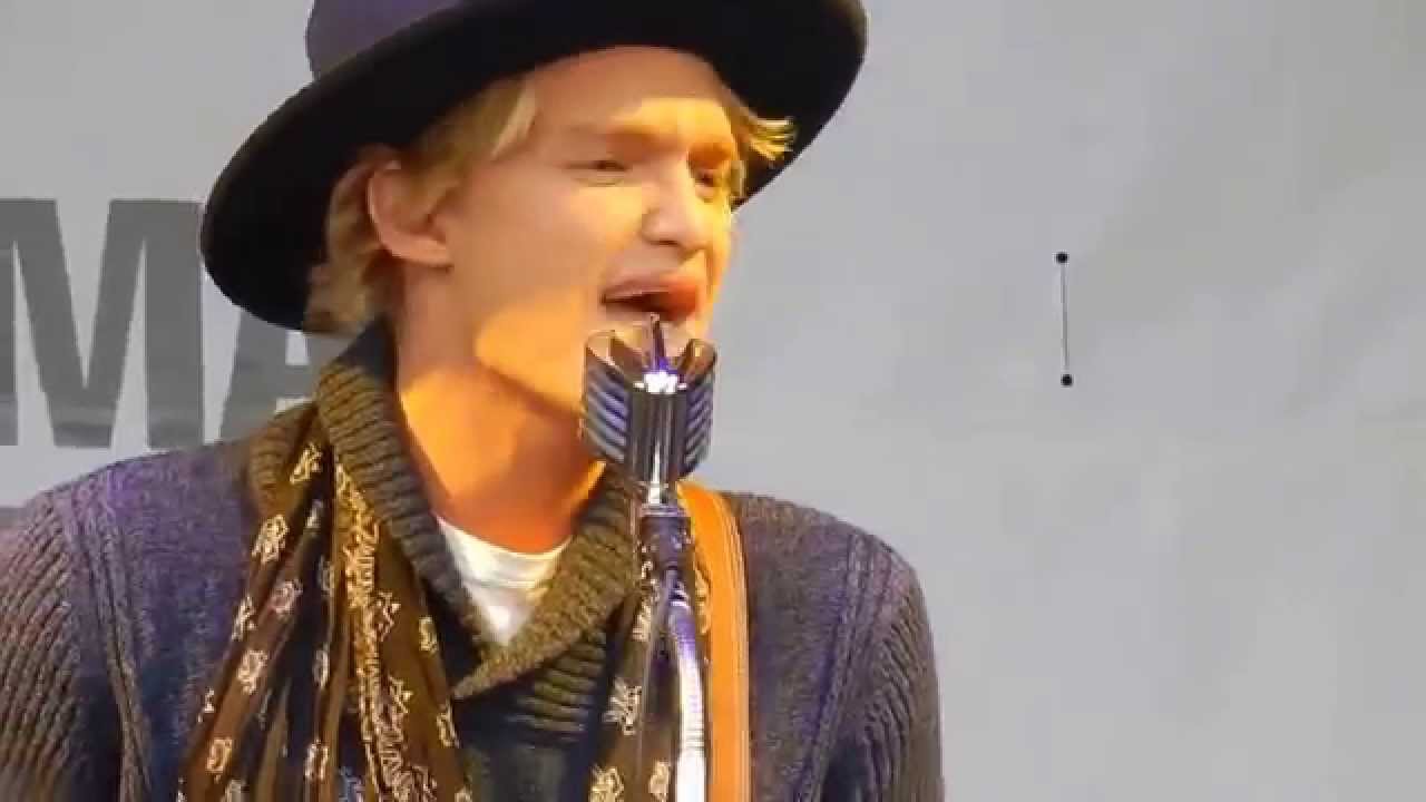 Cody Simpson Sinkin' In Live Acoustic