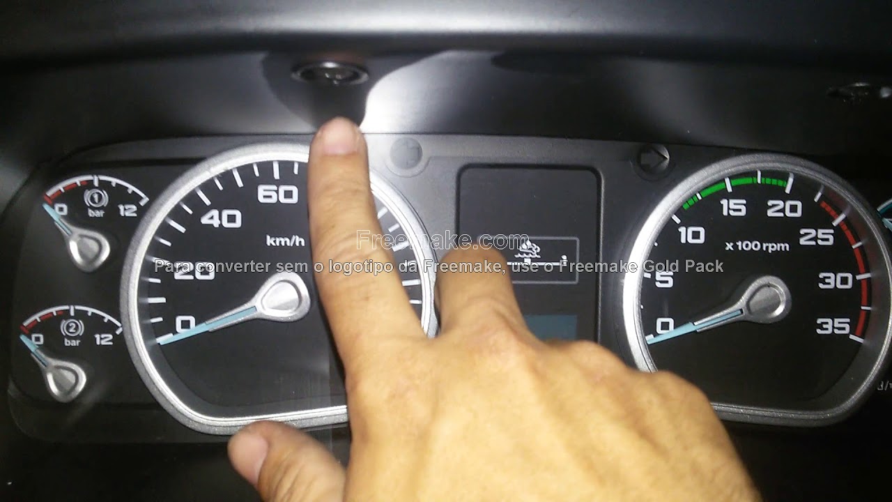Ford Cargo - Desmontagem do painel para instalação de Ar Condicionado