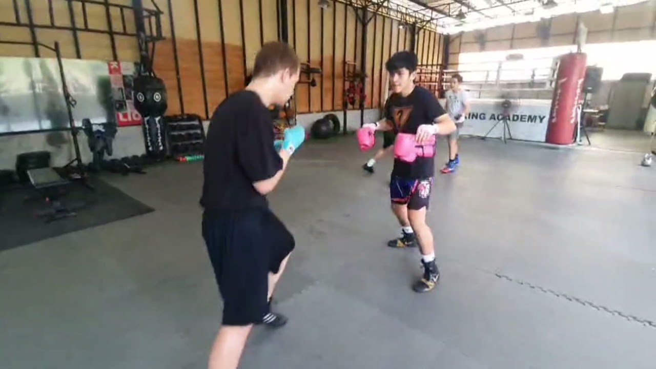5 Best Warm Up Drills before Sparring . (Applicable Drills)