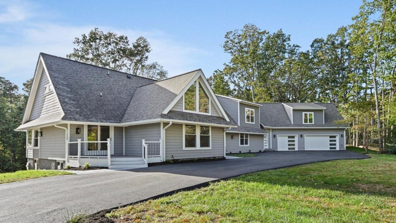 You've Got To See This Modern Ranch Home In Vienna VA for $2.25M!