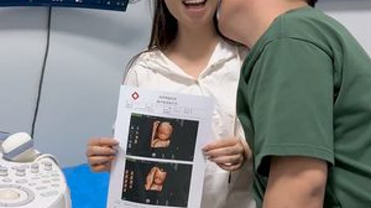 姐妹们 照片我放到最后啦 你们帮我看看像谁啊？ #这是我的真实生活 #离婚后的新生活
