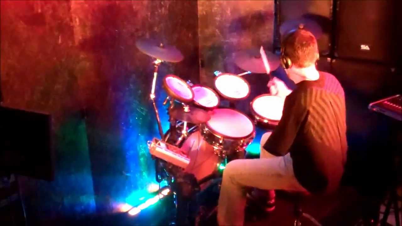 Pour Some Sugar on Me - Def Leppard, Russ Simms drum cover (done with one arm)