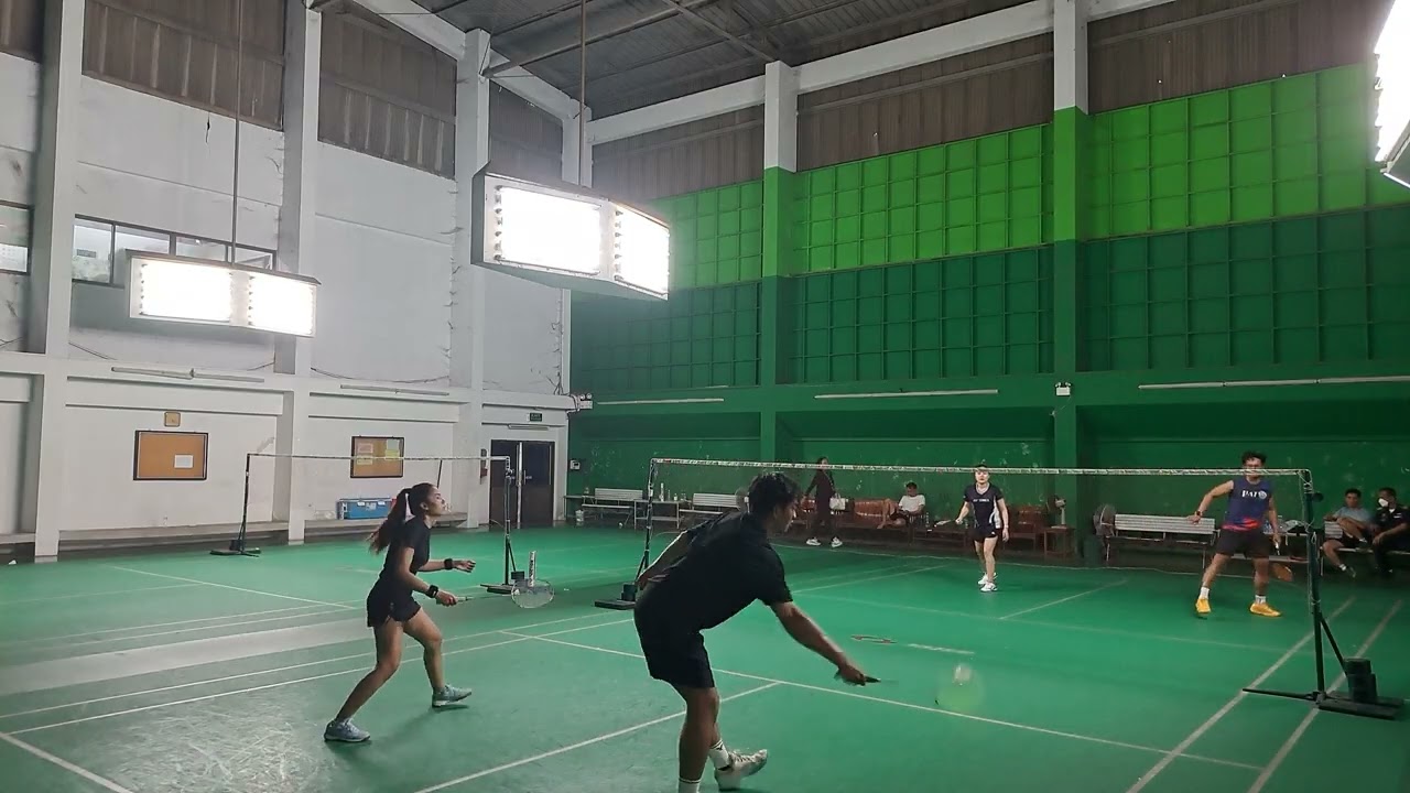 เบนซ์ โย +มาลัย โบ้