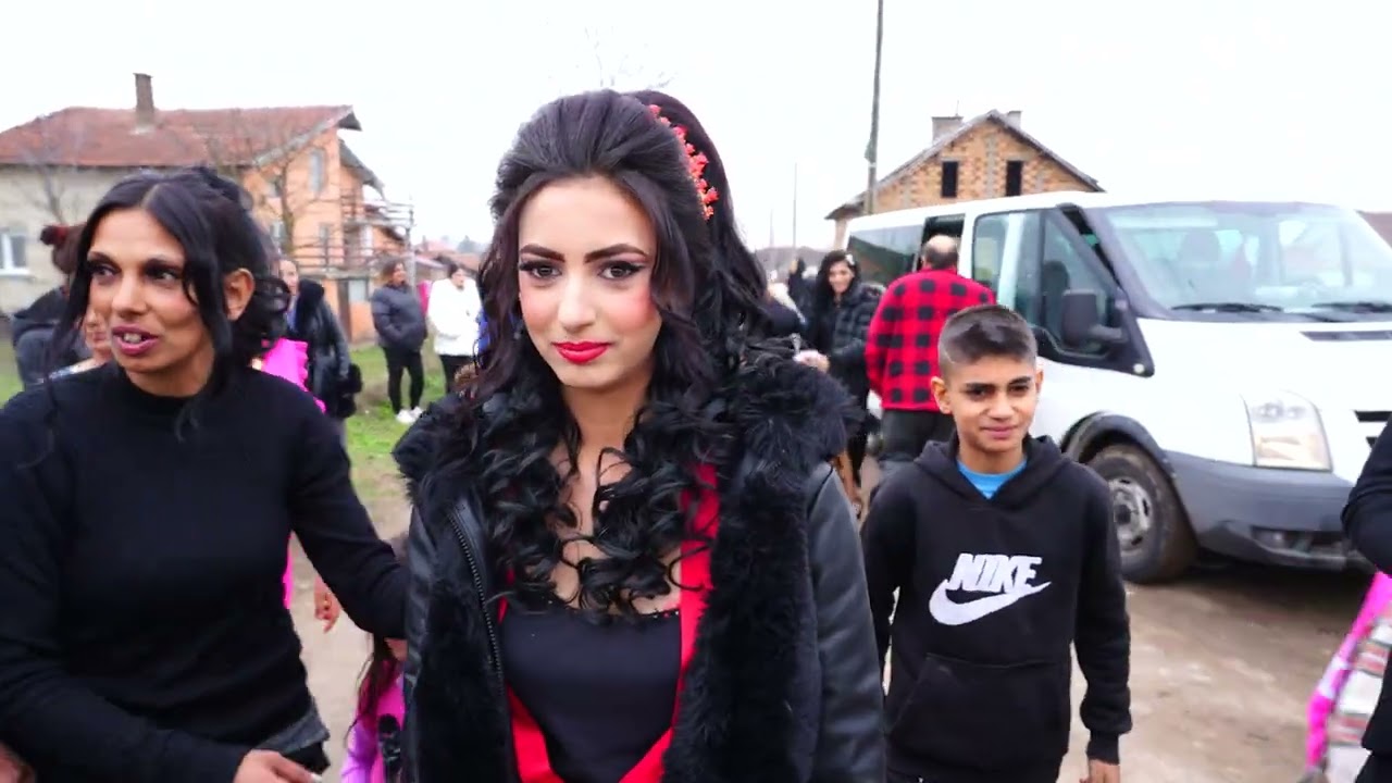 Годеж  на Али и нели