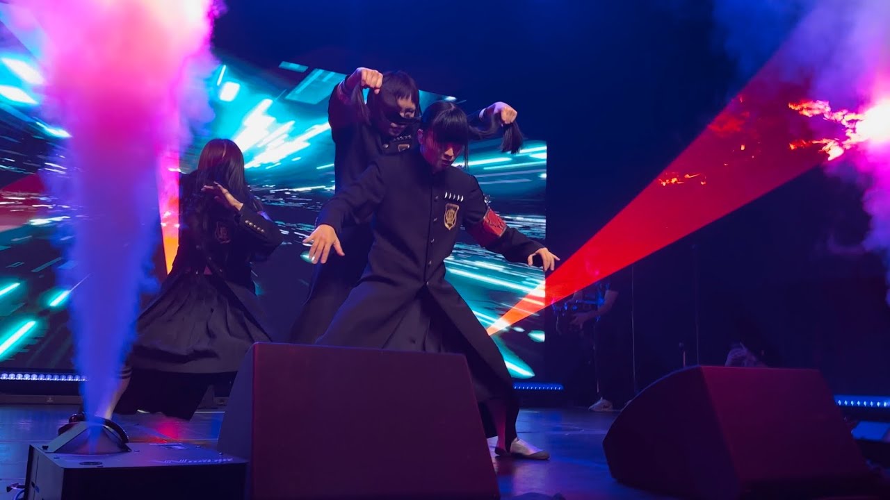 ATARASHII GAKKO! - Pineapple Kryptonite + REMIX - LIVE Crowd POV (THE SEISHUN TOUR) Los Angeles 2023
