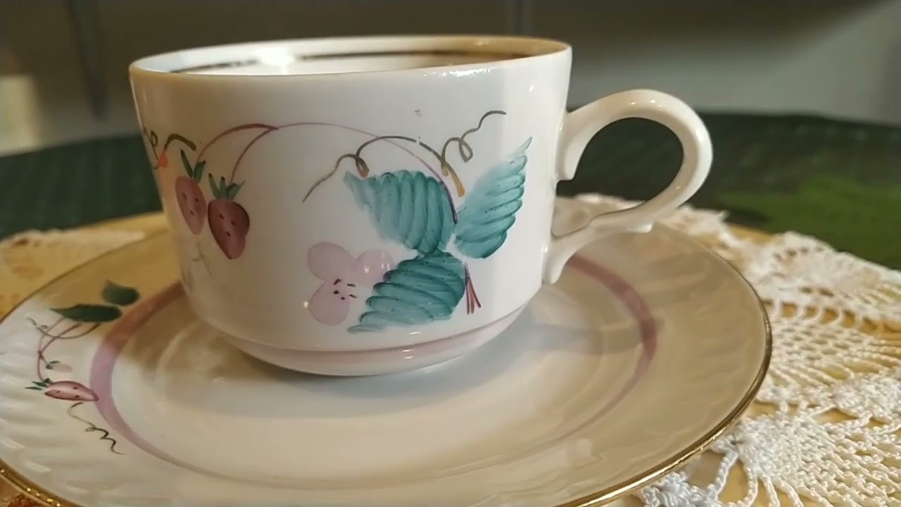 Чайные пары и тарелки из СССР. Каменнобродский фаянсовый завод, Южноуральский ФЗ, Дулëво.