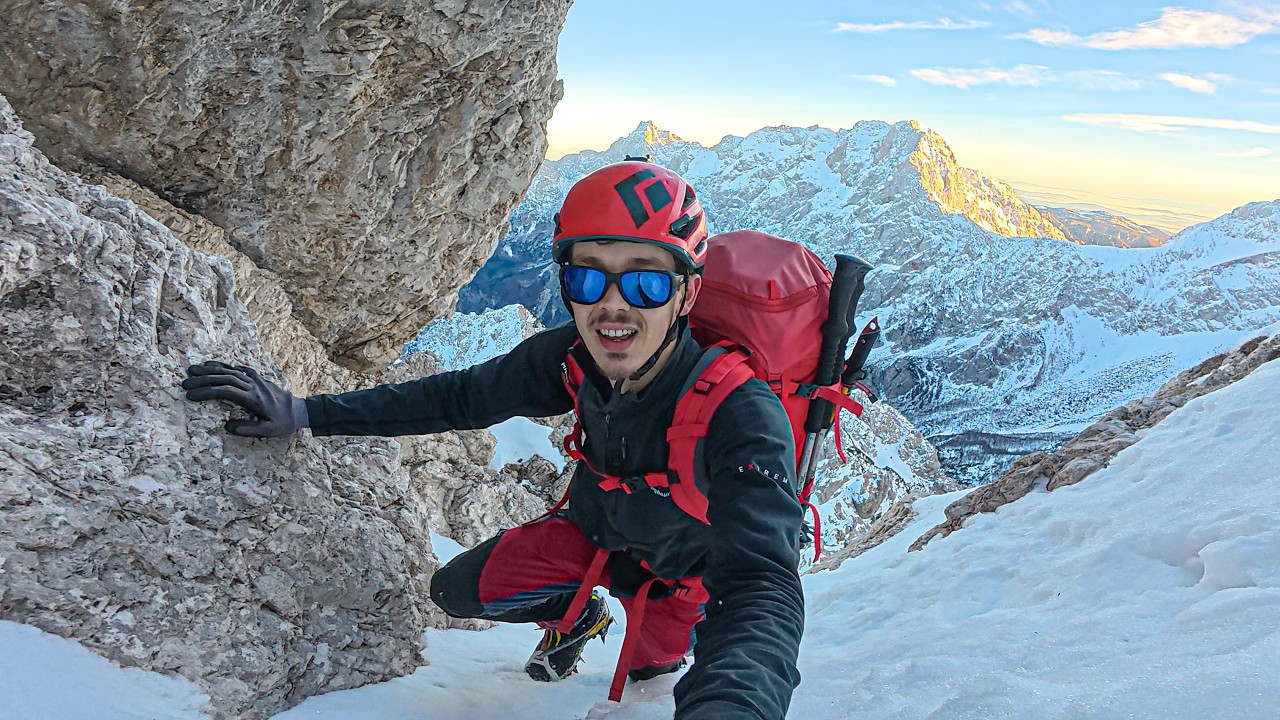 2 Days Solo Climbing & Sleeping in Snow