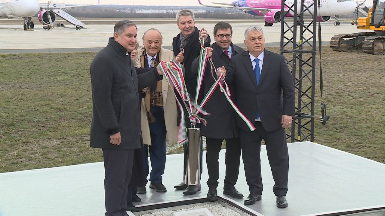 Krónika: Letették a 3-as terminál alapkövét (2026.02.20.)
