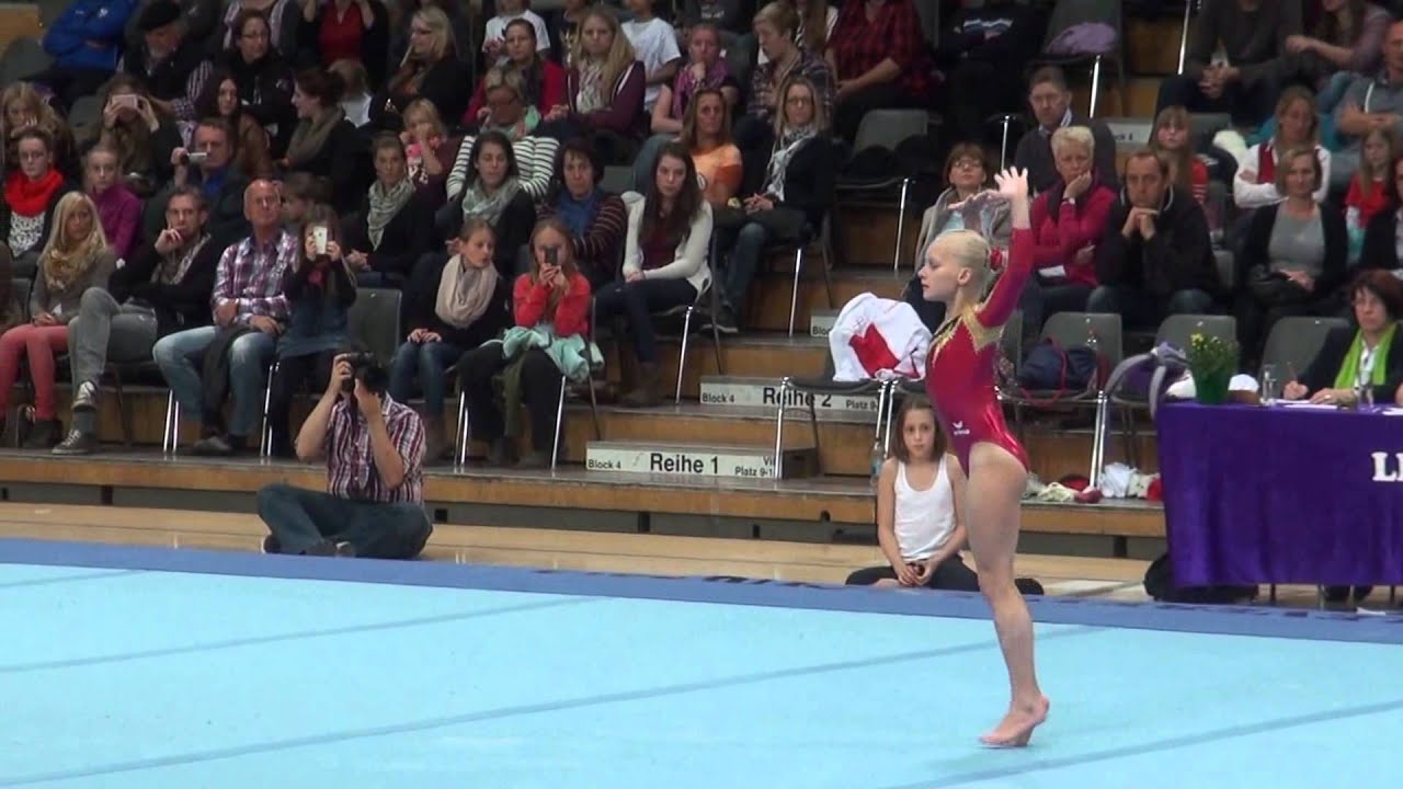 Leverkusen-Cup 2013 - Florine Harder (Deutschland) Boden