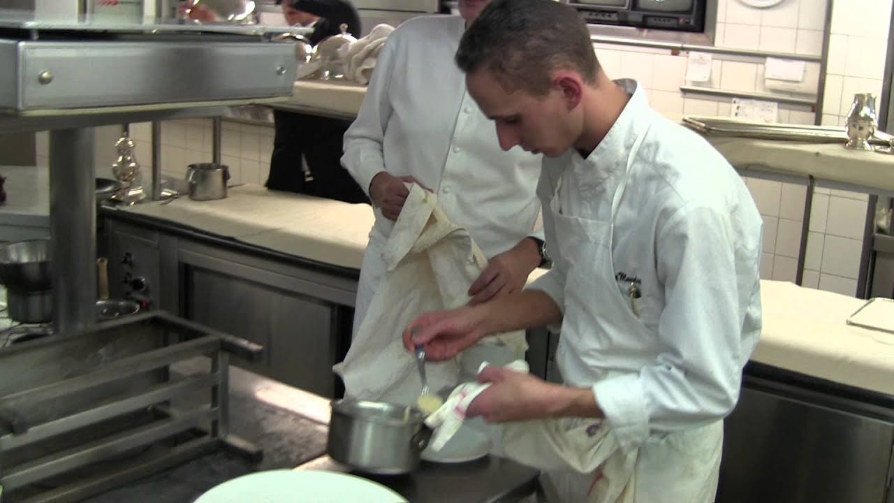 Busy at 3 Michelin star Ledoyen in Paris