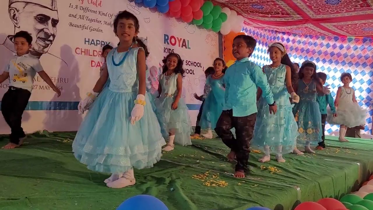 chinni  chinni  asha song  dance  performance ♥️  by my cute  sister