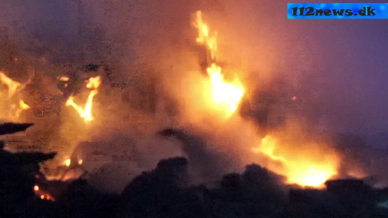 Brand i affaldsbunke ved virksomhed i Bilds&oslash;