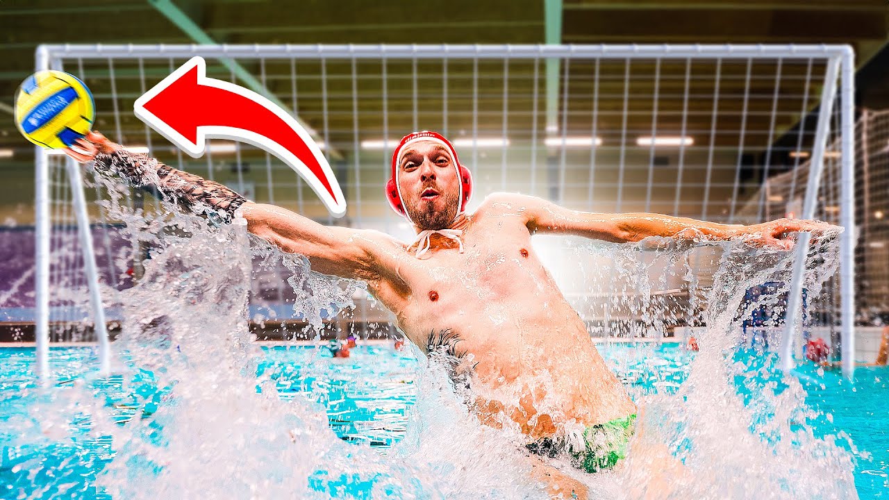 KOEN ZITOEN KOPJE ONDER als WATERPOLO KEEPER