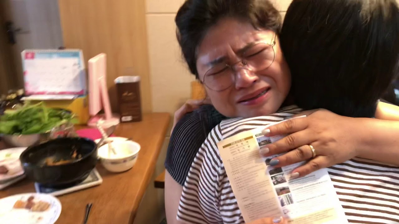 임신 소식 알리기, 눈물 흘리시는 부모님 Reaction To Pregnancy Announcement