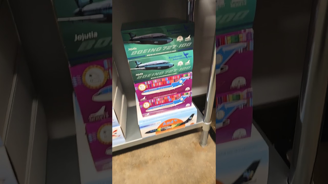 Commercial Airliner model Collectors ?? whaaaa??