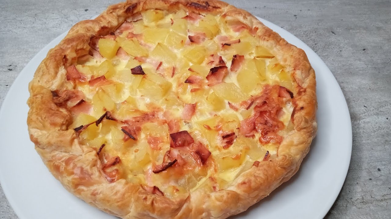 Tarte salée rustique , pomme de terre jambon dinde