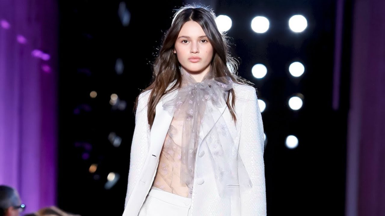 Blumarine | Fall/Winter 2018/19 | MFW
