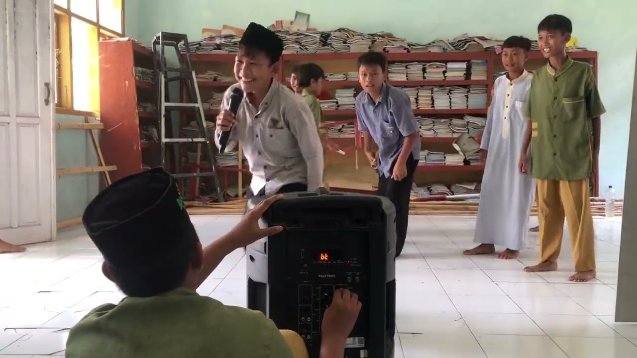 membuat video bersama bisa mencairkan suasana untuk menghilangkan kepenatan setelah belajar