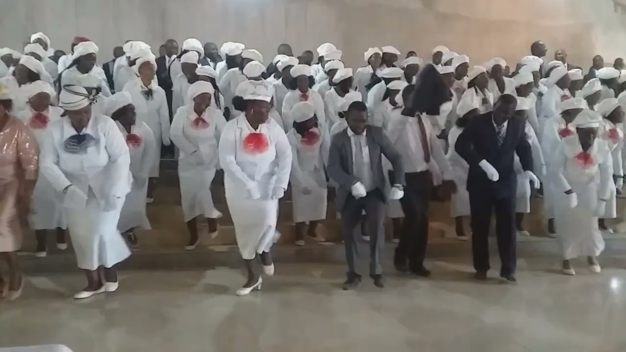 O.A.C Central liberdade da vila de manjacaze:jubilando com o Amado Apostolo Mucavele