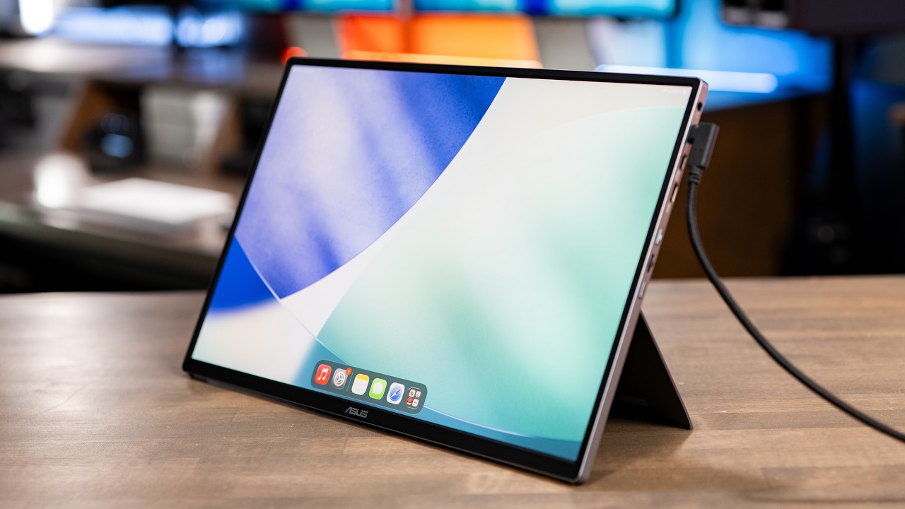 This $280 OLED Portable Monitor Is Almost Perfect for Creators