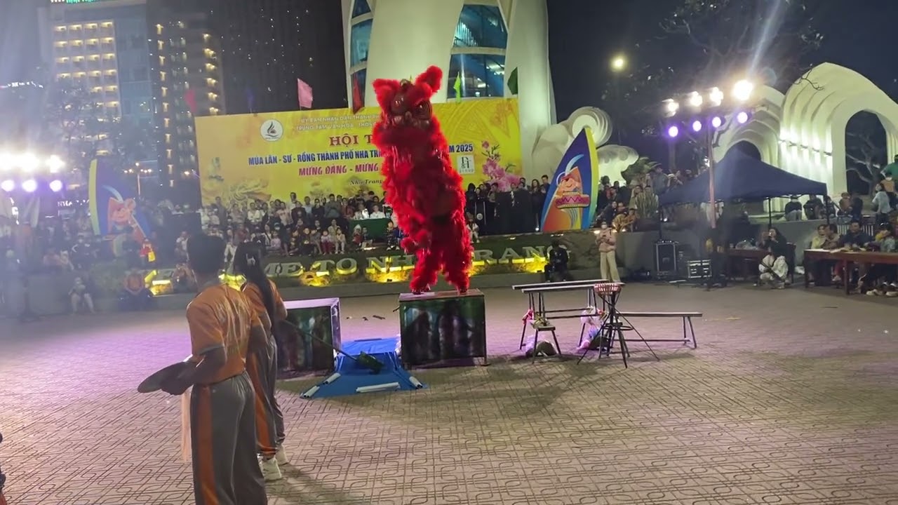 Hội thi Lân Sư Rồng thành phố Nha Trang
