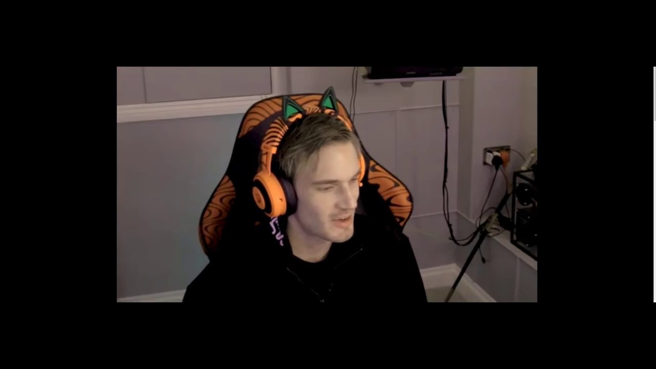 PEWDIEPIE REACTS TO HELENALIVE'S TWITCH BAN!