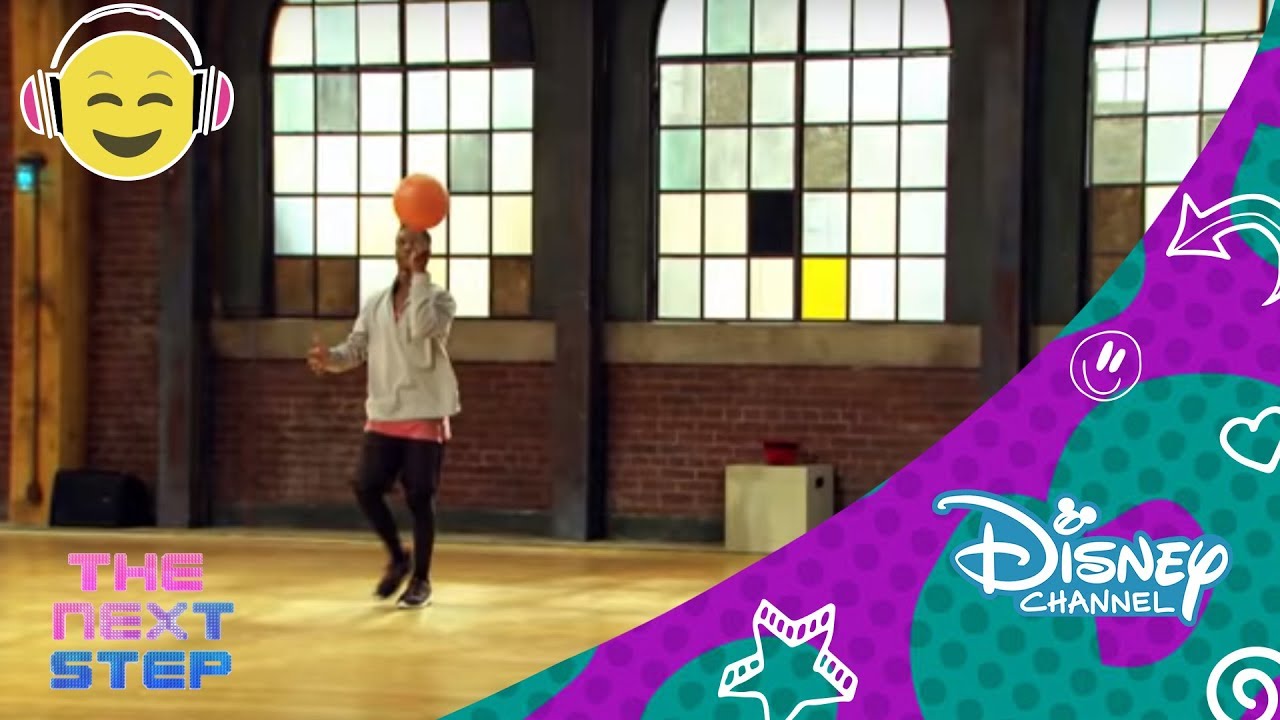 The Next Step: West vs Shannon | Disney Channel Oficial