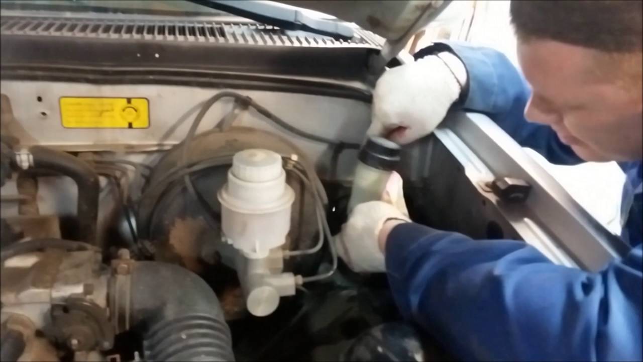 Great Wall Safe F1 (серия 12). Провалы педали сцепления. Меняем главный цилиндр сцепления.